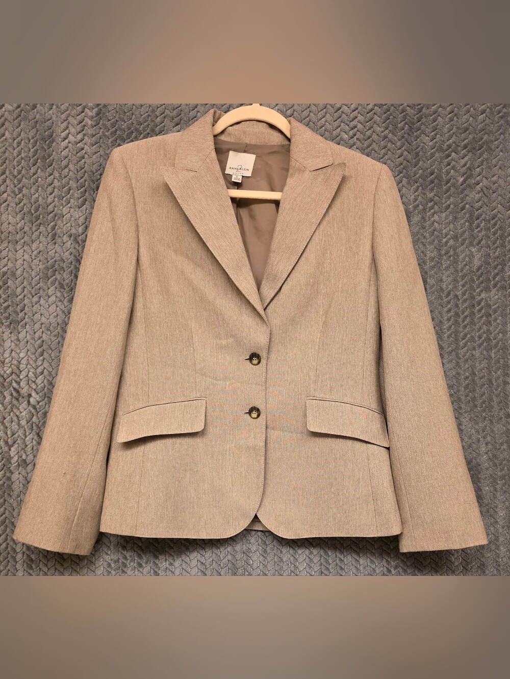 Like New Anne Klein Beige Blazer